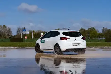 Stage conduite route glissante à à Saint-Malo - image 3