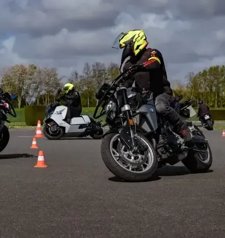 Stage conduite route glissante à Avranches - image 3