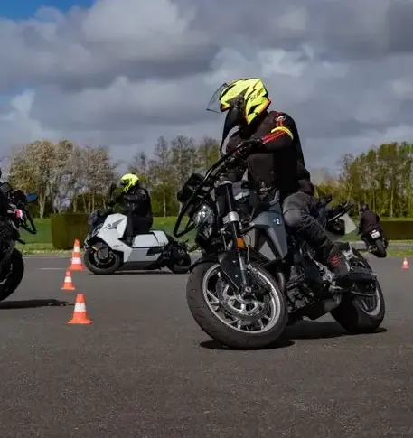 Stage conduite route glissante à Brest - image 3