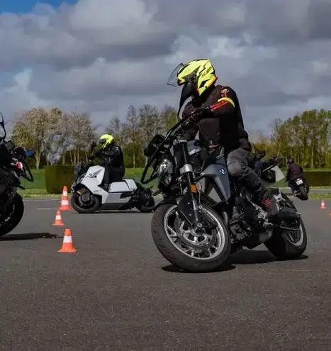 stage de perfectionnement moto Angers-5